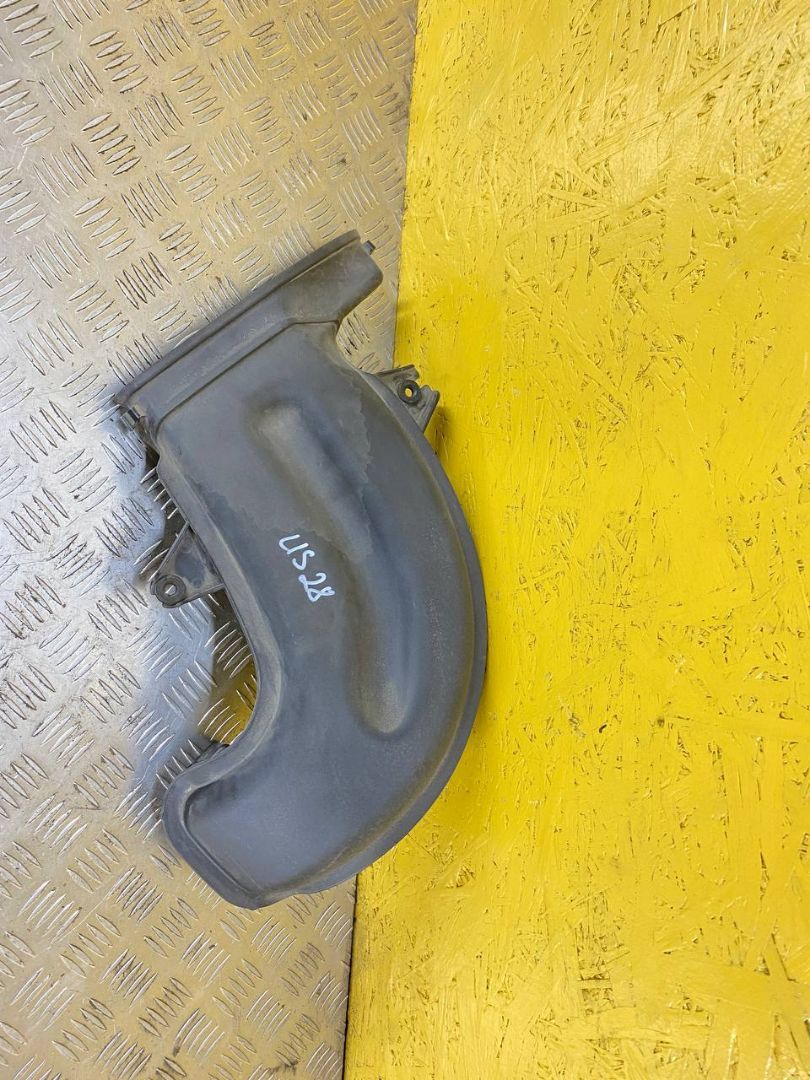 воздухозаборник Chevrolet TrailBlazer 3 поколение 2022, 1.3 л., L3T, бензин, АКПП, черный, внедорожник 5 дв., передний привод, 60003010 - фото №1