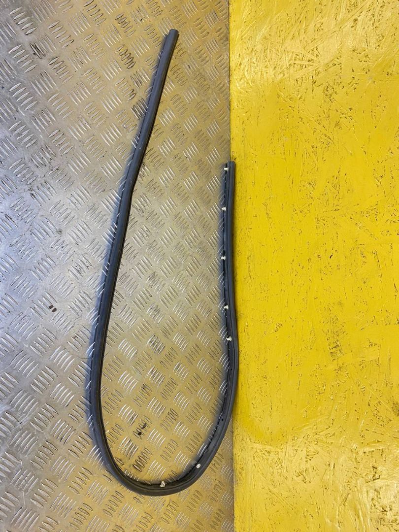 накладка на порог Ford Bronco Sport 1 поколение 2021, 1.5 л., бензин, АКПП, полный подключаемый привод - фото №1