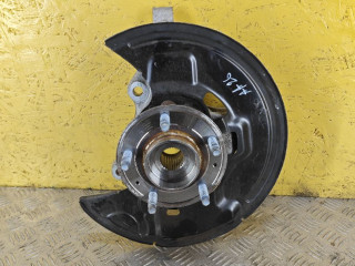 кулак поворотный левый Chevrolet Equinox 3 поколение 2020, 1.5 л., бензин, АКПП, белый, внедорожник 5 дв., правый руль