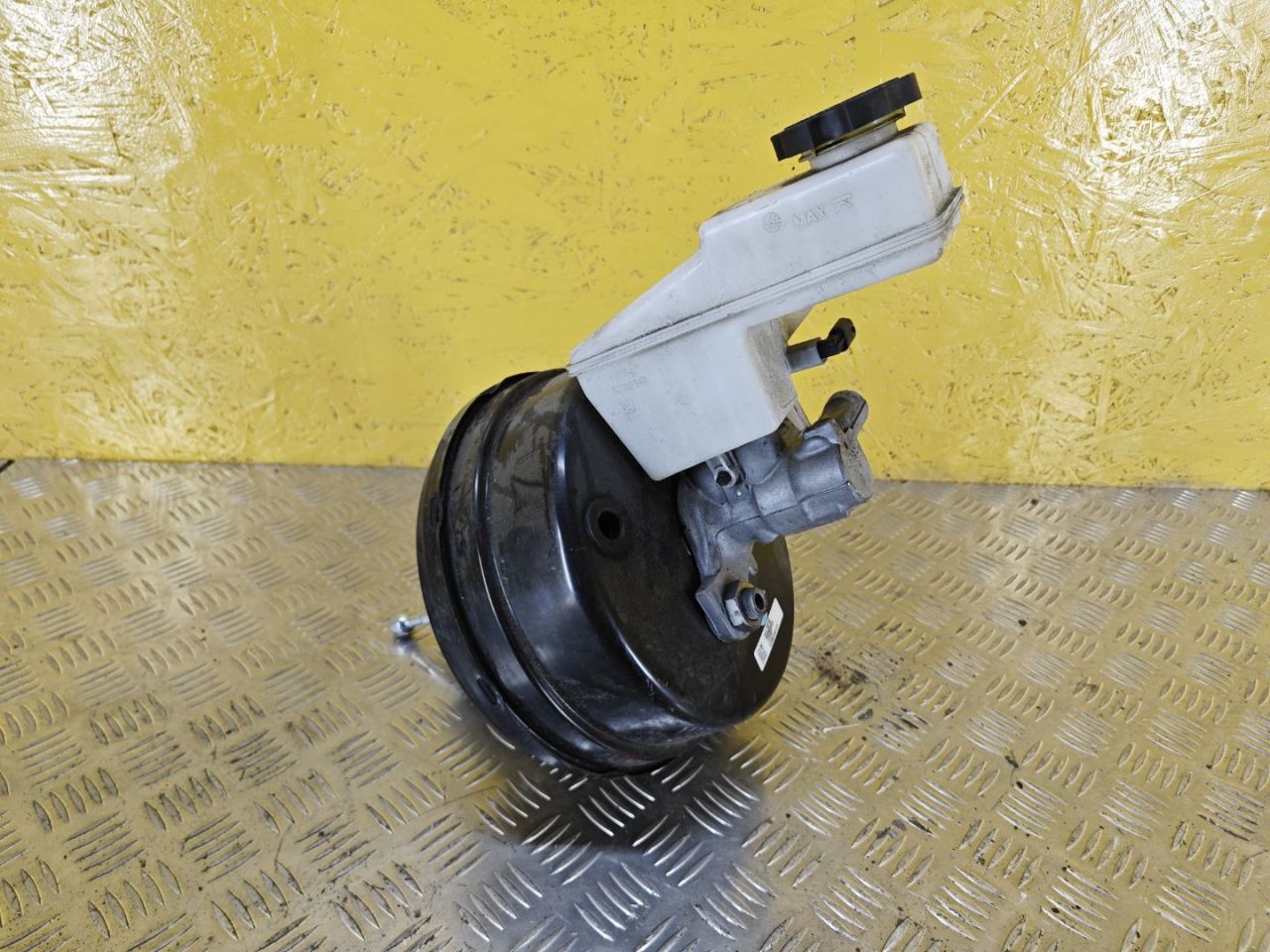 вакуумный усилитель тормозов Cadillac XT6 1 поколение 2022, 3.6 л., бензин, АКПП, внедорожник 5 дв., полный подключаемый привод, 84731516 - фото №1