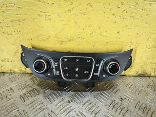 блок управления печки / климат-контроля Chevrolet Equinox 3 поколение [рестайлинг] 2022, 1.5 л., бензин, АКПП, белый, передний привод, 84612975