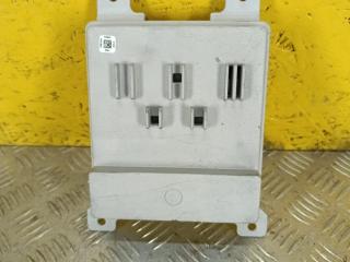 усилитель музыкальный Ford Escape 4 поколение CX482 [рестайлинг] 2023, 1.5 л., бензин, АКПП, синий, внедорожник 5 дв., полный подключаемый привод, PJ6T18T806CC