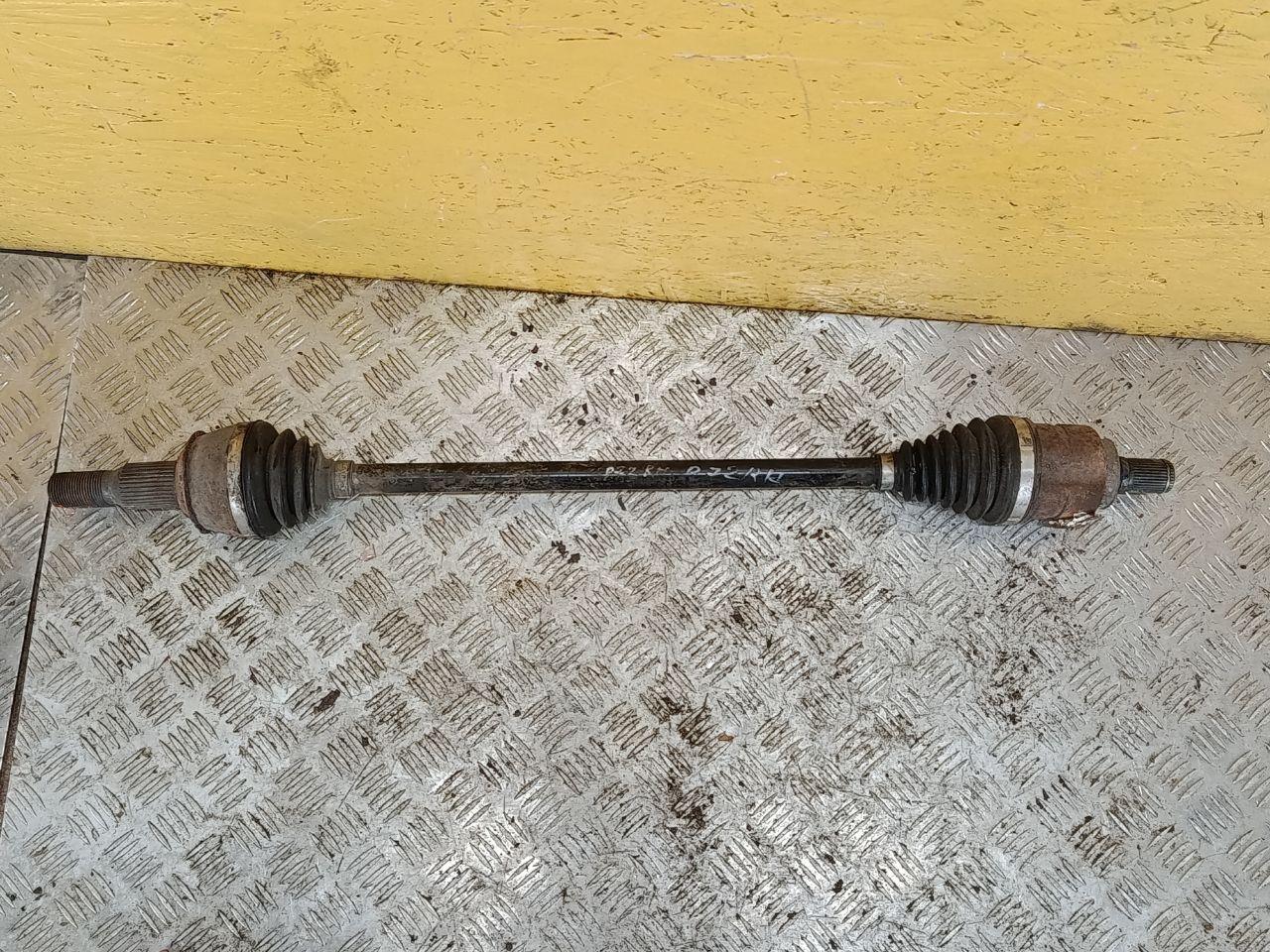 полуось задняя (приводной вал, ШРУС) Chevrolet Traverse 2 поколение 2019, 3.6 л., бензин, АКПП, бежевый, полный привод, 22986519 - фото №1