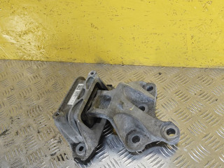 подушка крепления КПП Cadillac XT6 1 поколение 2022, 3.6 л., бензин, АКПП, внедорожник 5 дв., полный подключаемый привод, 84382027