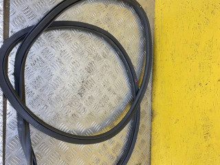 уплотнитель двери Chevrolet TrailBlazer 3 поколение 2022, 1.3 л., L3T, бензин, АКПП, черный, внедорожник 5 дв., передний привод