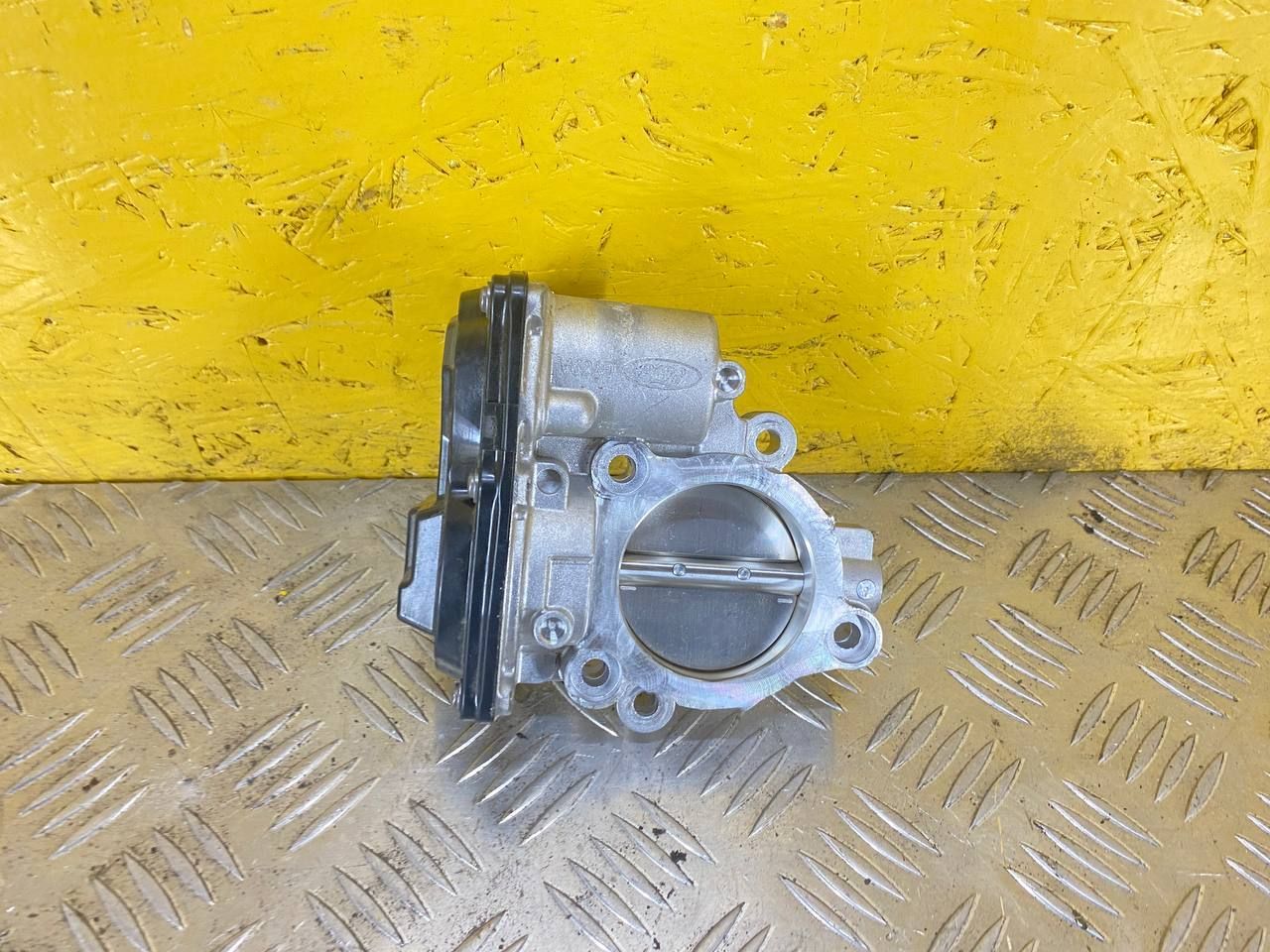 заслонка дроссельная Ford Escape 4 поколение CX482 2021, 1.5 л., бензин, АКПП, передний привод, HX7G-9F991-AA - фото №1