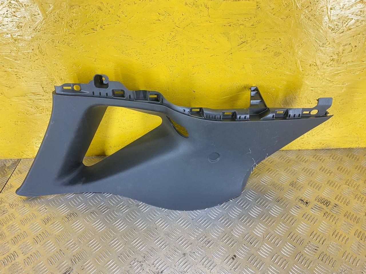 обшивка багажника Ford Escape 4 поколение CX482 2021, 1.5 л., бензин, АКПП, передний привод - фото №1