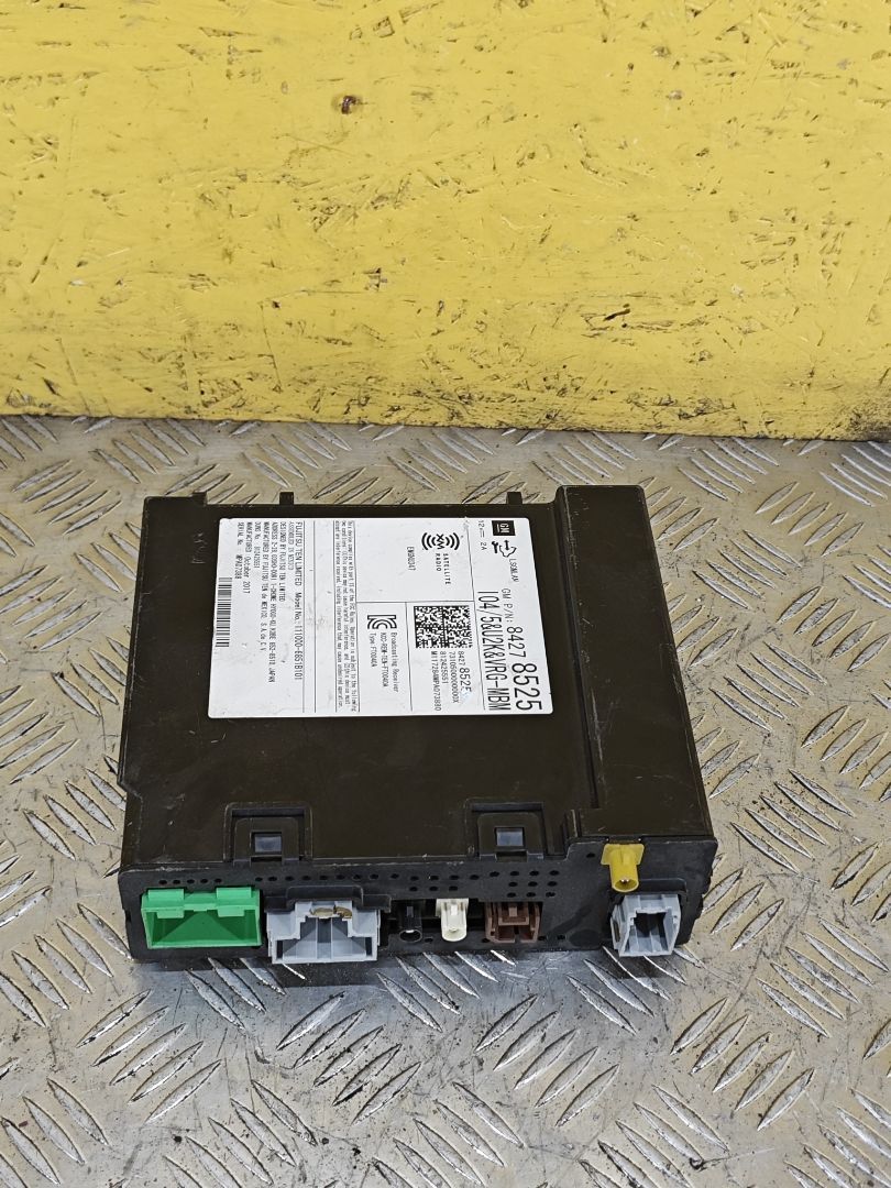 блок радио Chevrolet Traverse 2 поколение 2019, 3.6 л., бензин, АКПП, бежевый, полный привод, 84278525 - фото №1