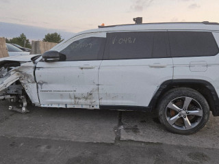 Jeep Grand Cherokee 5 поколение