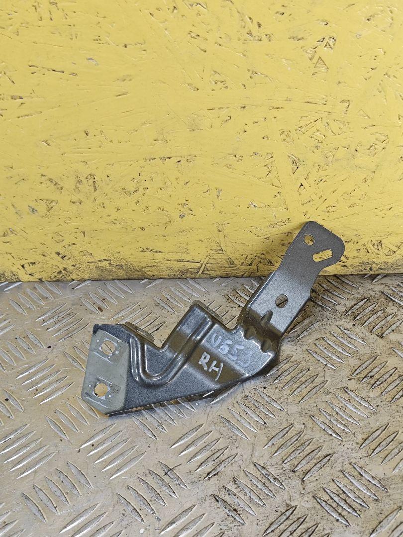 крепление ( кронштейн ) крыла Buick Regal 6 поколение 2018, 2.0 л., бензин, АКПП, лифтбэк, 39063368 - фото №1