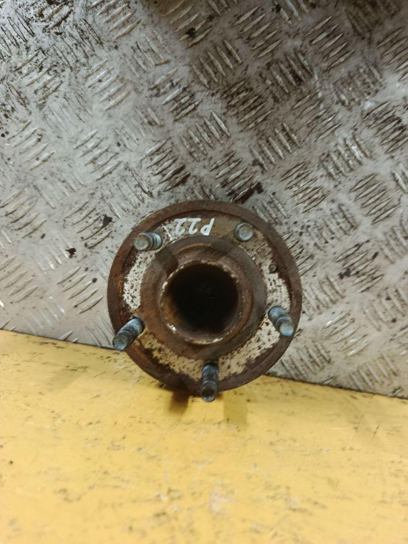 ступица задняя левая Chevrolet Cruze 2 поколение 2018, 1.4 л., бензин, АКПП, серебристо голубой, седан - фото №1