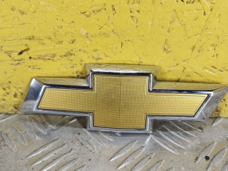 эмблема Chevrolet Equinox 3 поколение [рестайлинг] 2022, 1.5 л., бензин, АКПП, внедорожник 5 дв., передний привод, 23136673
