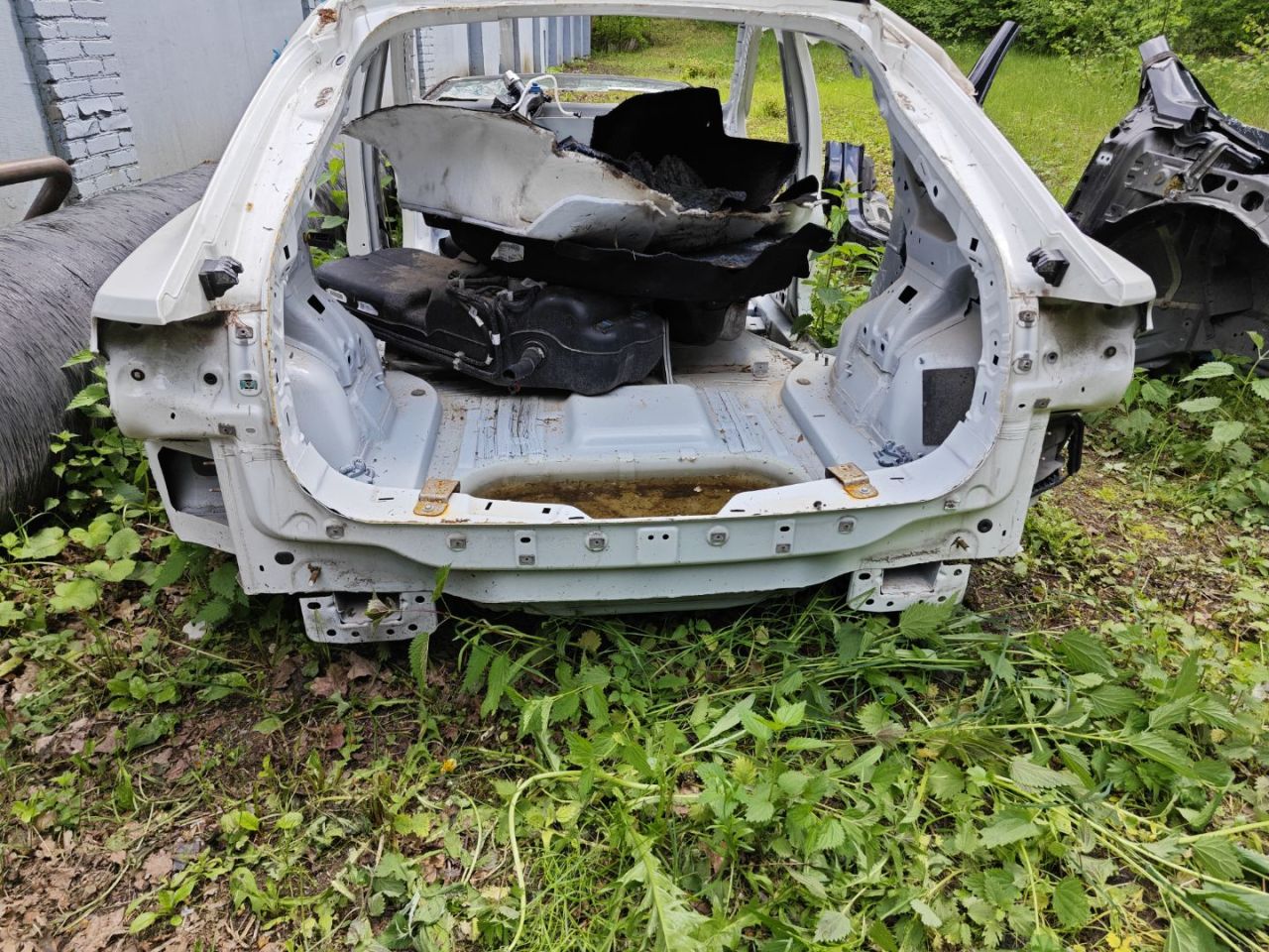 задняя часть кузова (тазик) Ford Mustang Mach-E 1 поколение 2021, электро, АКПП, белый, внедорожник 5 дв., задний привод - фото №1