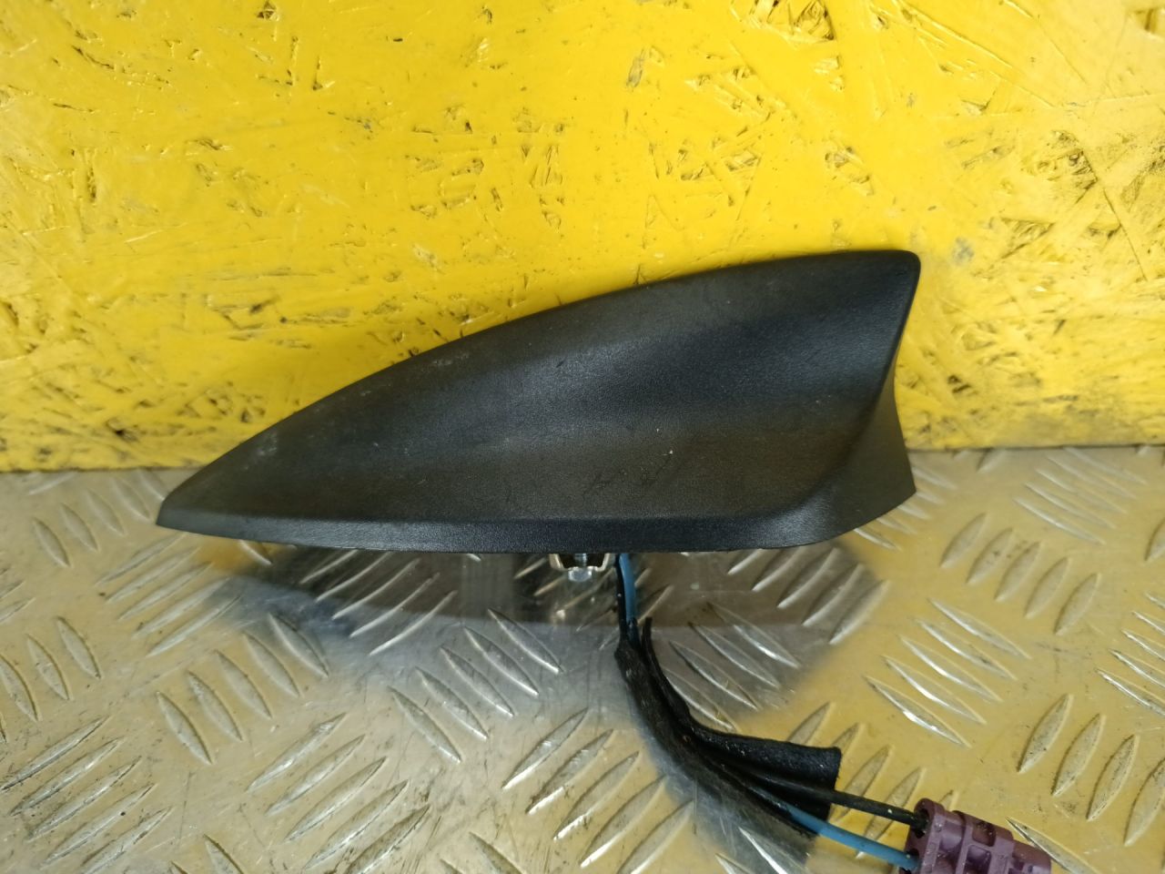 антенна Chevrolet Cruze 2 поколение 2017, 1.4 л., бензин, АКПП, седан, 23370701 - фото №1