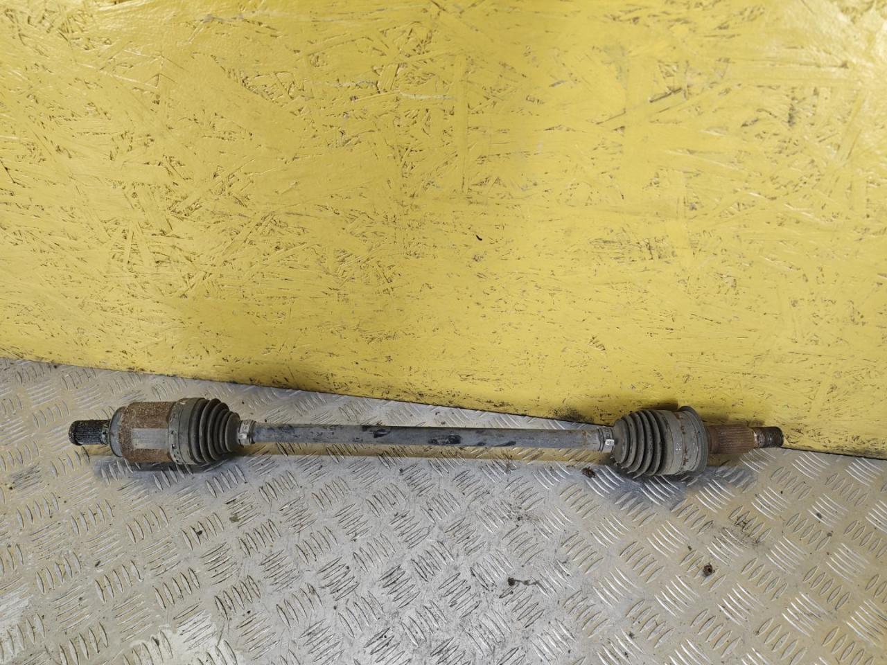 полуось задняя (приводной вал, ШРУС) GMC Terrain 2 поколение 2020, 2.0 л., бензин, АКПП, внедорожник 5 дв., полный подключаемый привод, 84241269 - фото №1