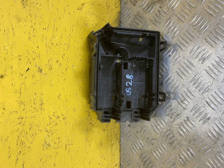 блок предохранителей Chevrolet TrailBlazer 3 поколение 2022, 1.3 л., L3T, бензин, АКПП, черный, внедорожник 5 дв., передний привод, 42677164