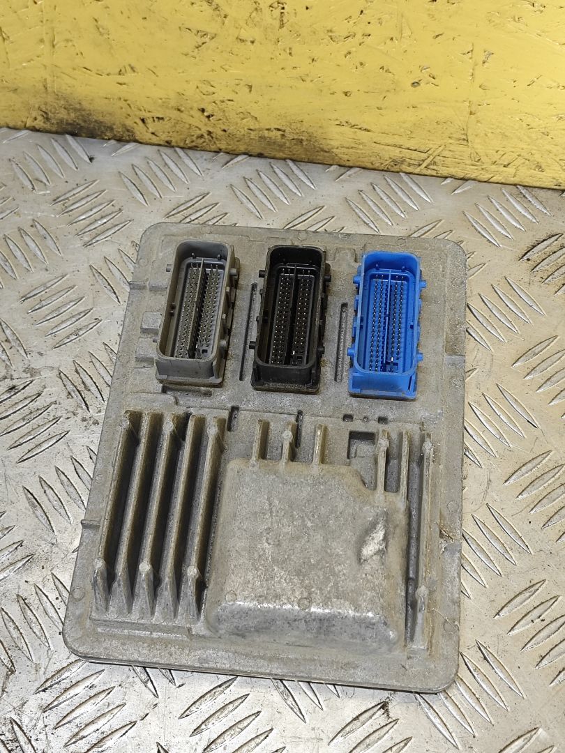 блок управления двигателем Chevrolet Cruze 2 поколение 2017, 1.4 л., бензин, АКПП, седан, 12677677 - фото №1