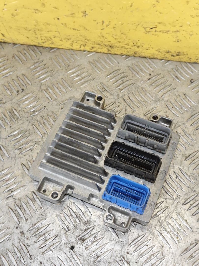 блок управления двигателем Buick Encore 1 поколение 2016, 1.4 л., LFF, бензин, АКПП, внедорожник 5 дв., 12669749 - фото №1