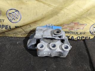 подушка крепления двигателя Jeep Renegade 1 поколение 2020, 2.4 л., бензин, АКПП, внедорожник 5 дв., полный привод, 00520685530