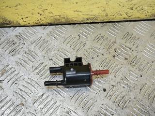 клапан вентиляции топливного бака Chevrolet Equinox 3 поколение [рестайлинг] 2024, 1.5 л., бензин, АКПП, красный, полный подключаемый привод, 12632174