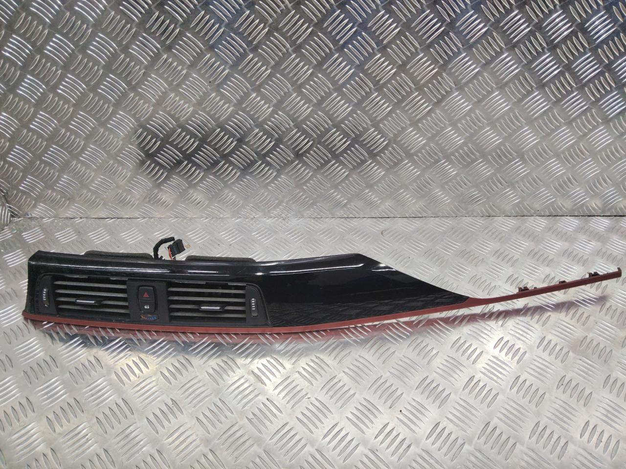 накладка на торпедо (консоль) BMW 3 серия F30/F31/F34 2012, 27648710, 9218552 - фото №1