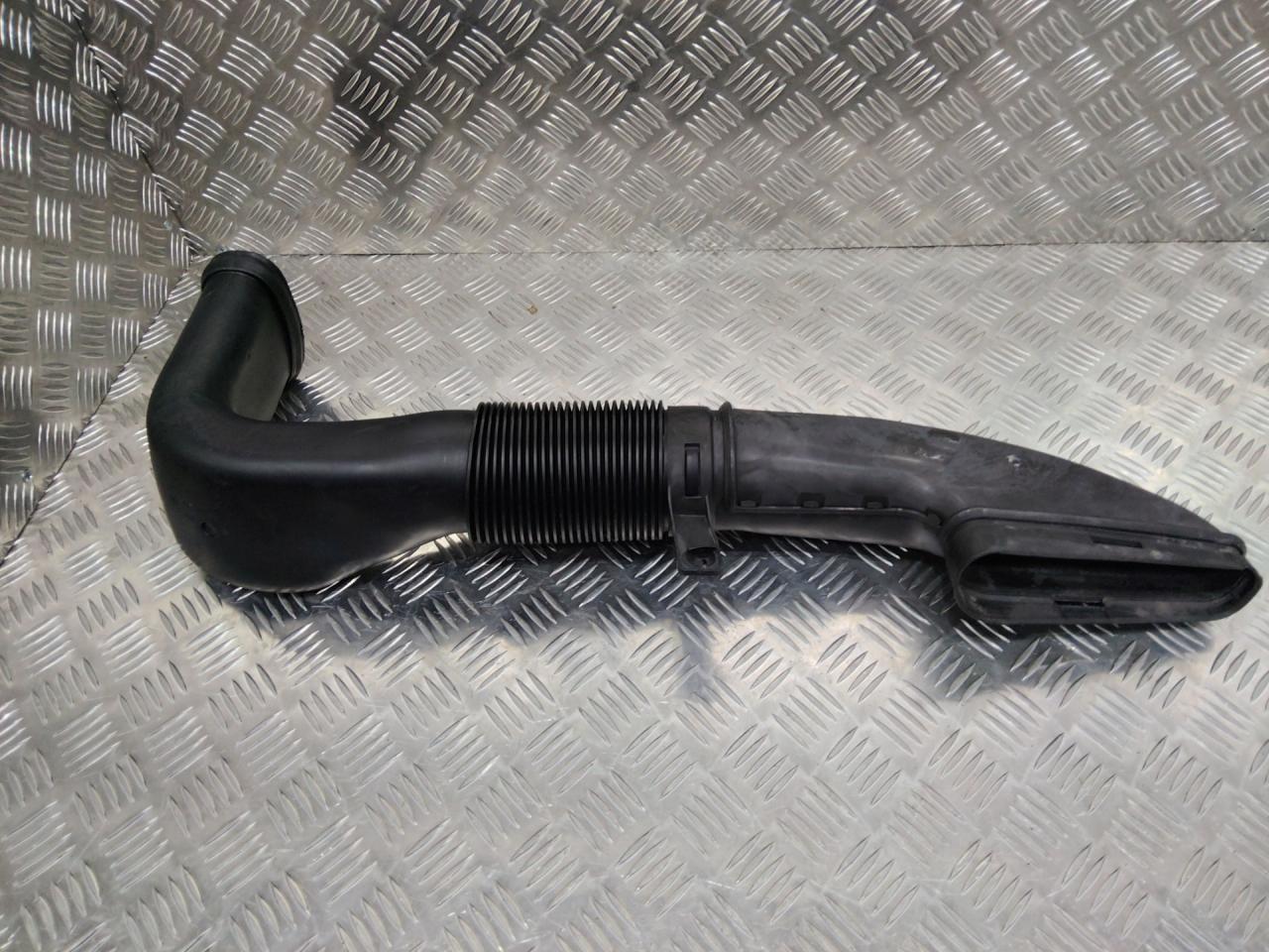 патрубок воздушного фильтра Mercedes-Benz E-Класс W212/S212/C207/A207 2011, 2.2 л., дизель, A6510903437 - фото №1
