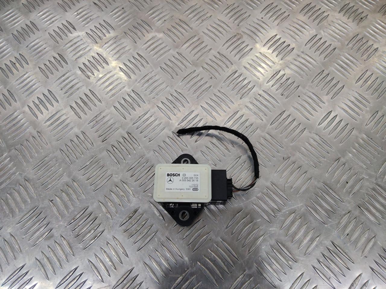 датчик ускорения Mercedes-Benz E-Класс W212/S212/C207/A207 2011, A0055422618 - фото №1