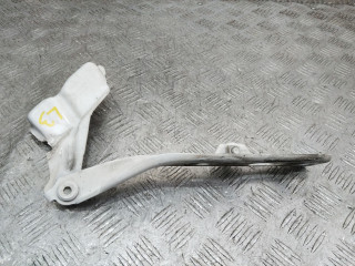 петля капота правая Audi Q5 8R 2011, 2.0 л., дизель, 8R0823302A
