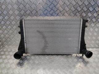 интеркулер Volkswagen Tiguan 1 поколение 2008, 3C0145805R
