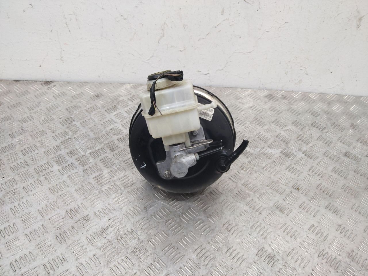 вакуумный усилитель тормозов BMW 7 серия F01/F02 2012, 3.0 л., дизель, 6782289 - фото №1