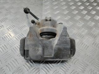 суппорт передний правый Renault Duster 1 поколение 2013, 2.0 л., бензин