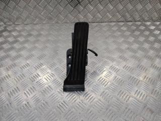 педаль Mercedes-Benz E-Класс W212/S212/C207/A207 2011, A2043000004