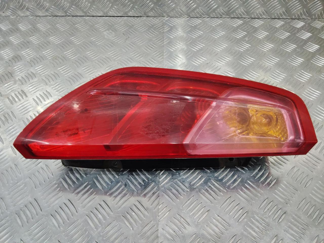 фонарь задний левый Fiat Grande Punto 1 поколение 2007, хетчбэк 5 дв., 51701589 - фото №1