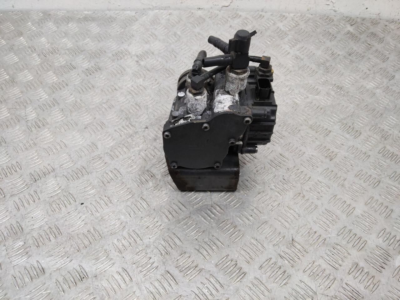 кран тормозной прицепа Mercedes-Benz Actros 3 поколение (MP3) 2013, A0014311213 - фото №1