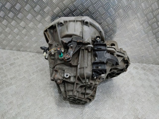 КПП механическая (МКПП) Renault Master 3 поколение 2014, 2.3 л., M9T 870, дизель, МКПП, PF6054
