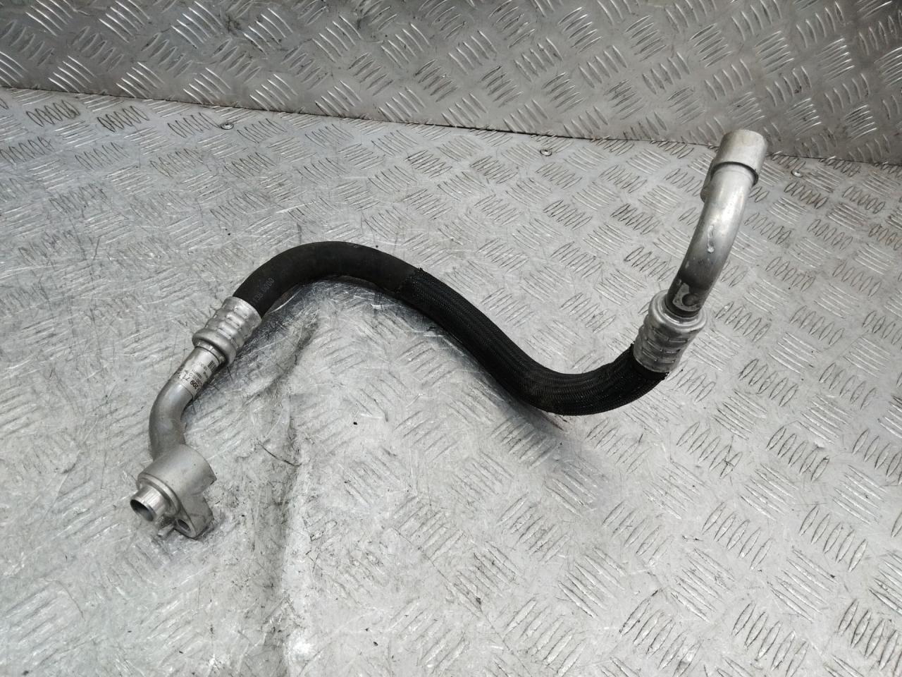 трубка кондиционера BMW X1 F48 2015, 2.0 л., дизель - фото №1