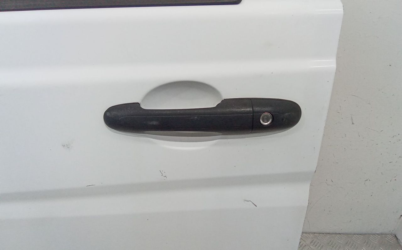 ручка наружная Mercedes-Benz Vito W639 2008 - фото №1