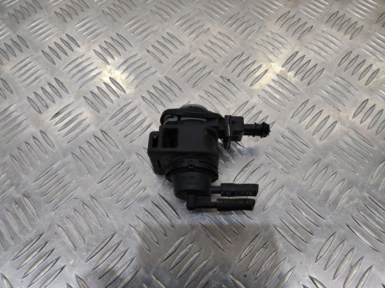 клапан управления турбиной (актуатор) Renault Laguna 3 поколение 2008, 2.0 л., дизель, 8200575400 - фото №1