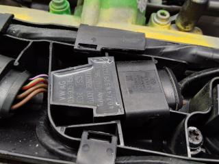 катушка зажигания Volkswagen Golf 5 поколение 2004, 1.6 л., бензин, МКПП, 036905715G