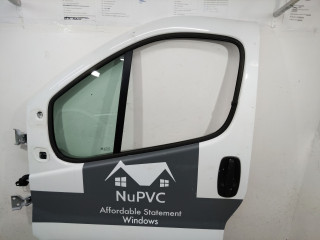 стекло двери передней левой Opel Vivaro A [рестайлинг] 2013
