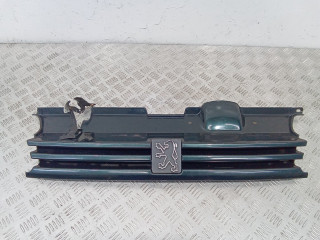 решетка радиатора Peugeot 405 1 поколение 1993, 9255588877
