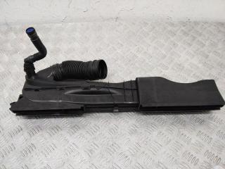 воздухозаборник Audi A3 8V 2014, 5Q0129254B