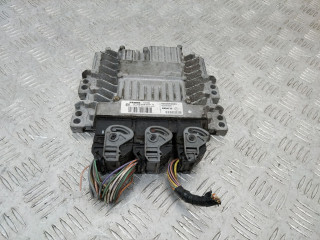 блок управления двигателем Renault Megane 2 поколение 2006, 1.5 л., дизель, 8200565863