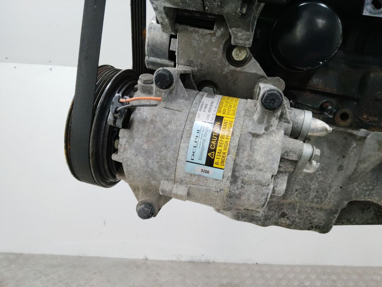 компрессор кондиционера Renault Megane 2 поколение 2002, 1.4 л., K4J 730, бензин, 8200050141 - фото №1