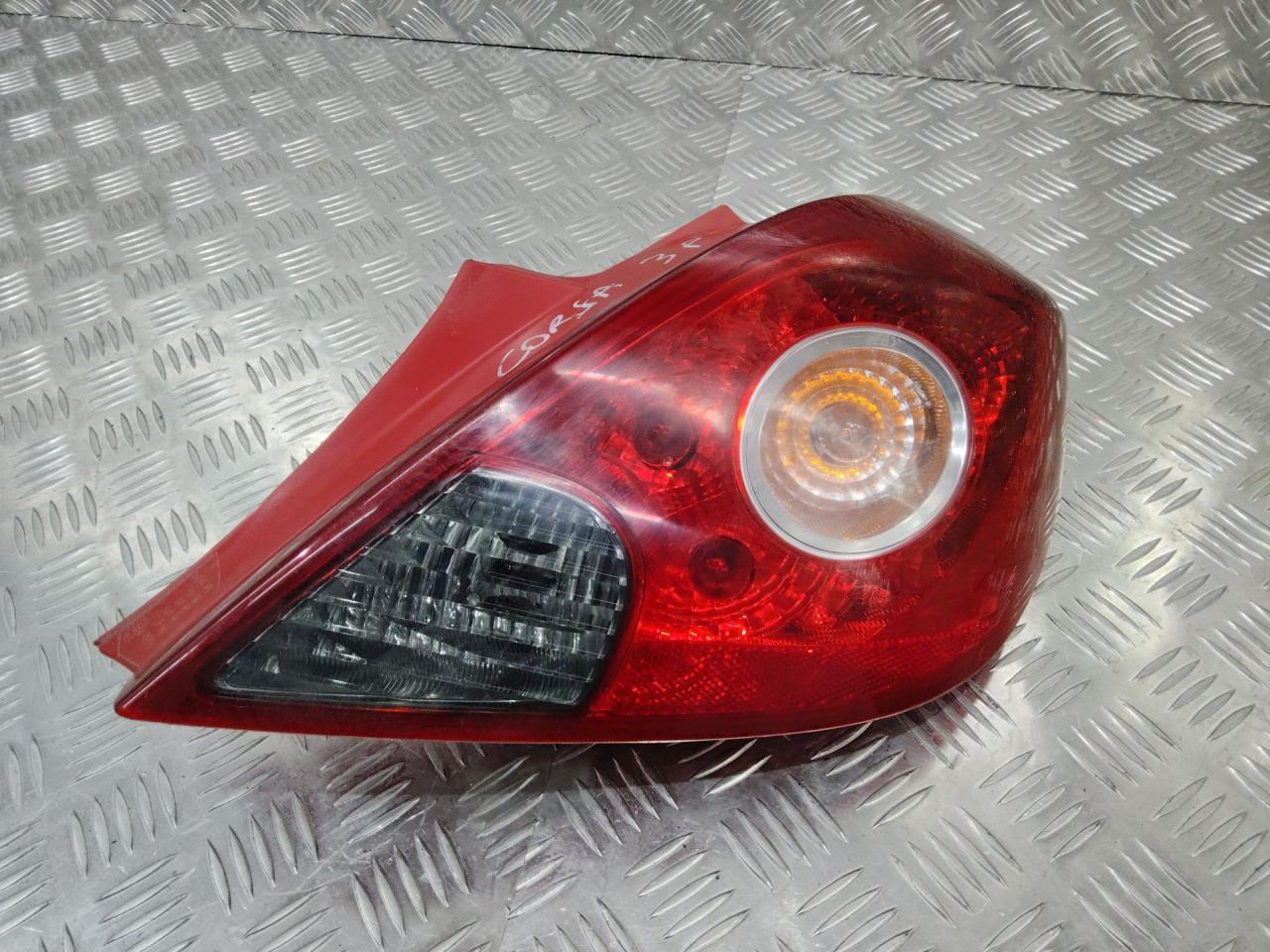 фонарь задний Opel Corsa D 2009, хетчбэк 3 дв., 13186351 - фото №1