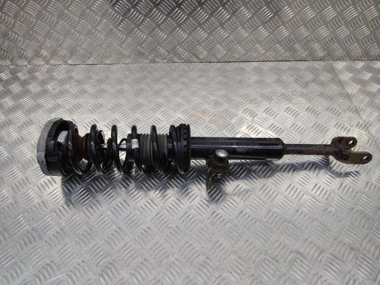 стойка передняя правая BMW 5 серия F07/F10/F11 2012, 2.0 л., дизель - фото №1