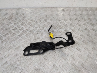 петля капота левая Porsche Panamera 970 2011, 97051115102