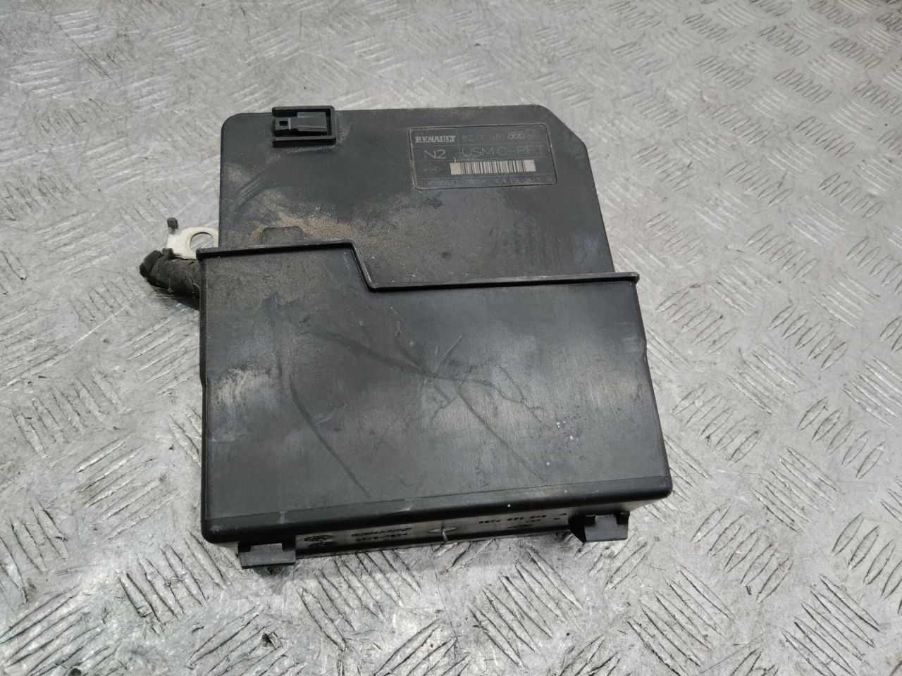 блок предохранителей Renault Scenic 2 поколение 2006, 1.9 л., дизель, МКПП, 8200481866 - фото №1