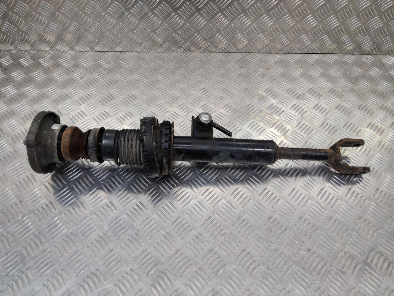 амортизатор передний левый BMW 5 серия F07/F10/F11 2012, 2.0 л., дизель - фото №1