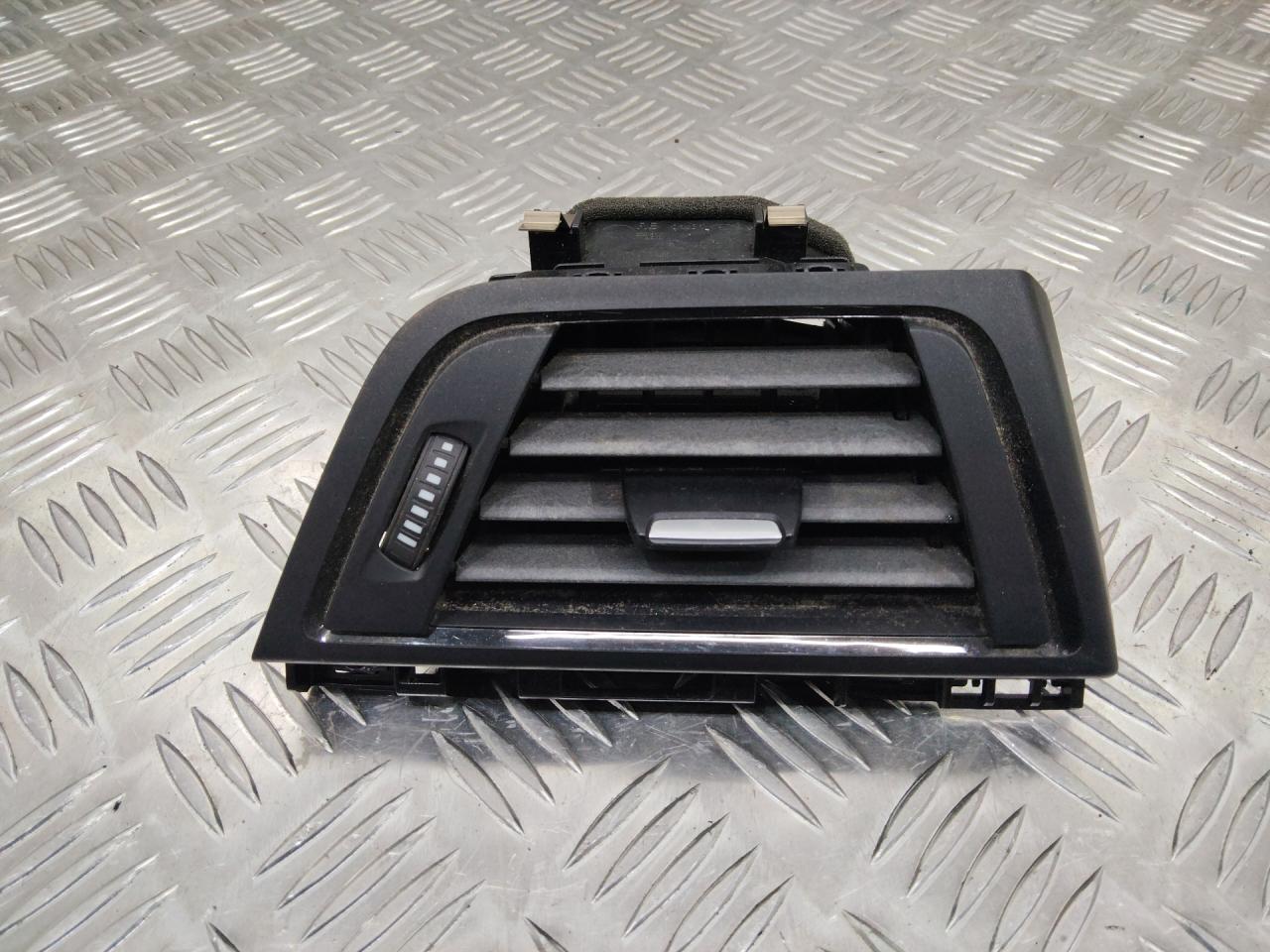 дефлектор обдува салона BMW 3 серия F30/F31/F34 2012, 9218550 - фото №1